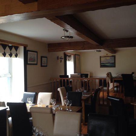 The Fleet Inn Guesthouse & Restaurant Killybegs Ngoại thất bức ảnh