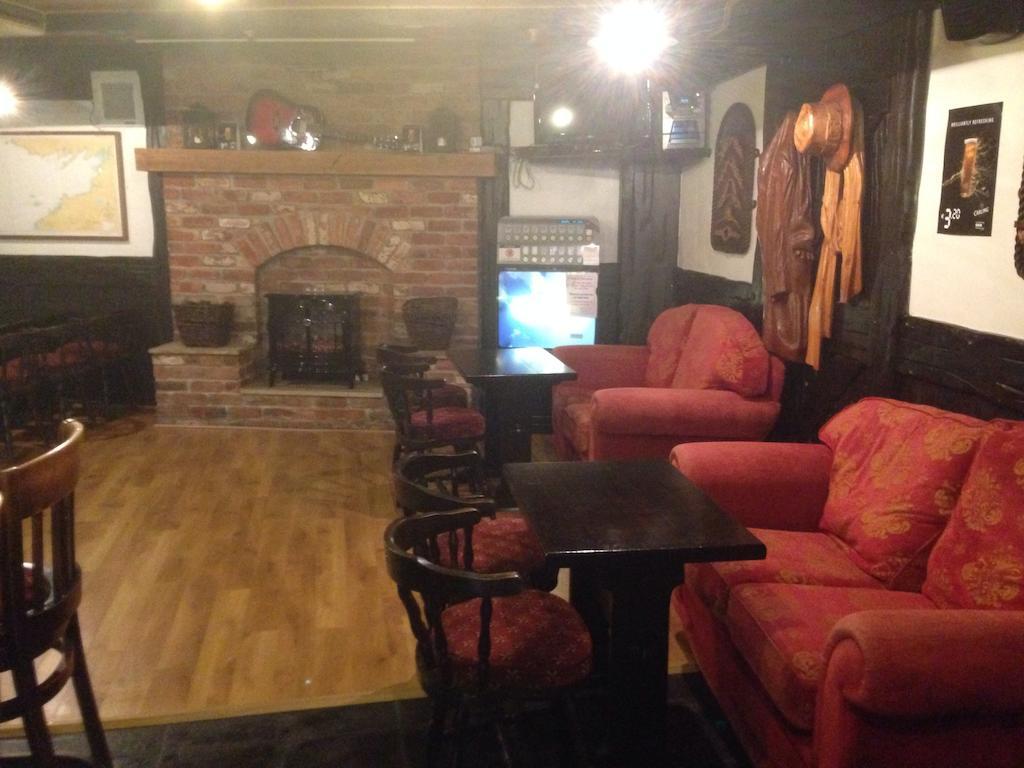 The Fleet Inn Guesthouse & Restaurant Killybegs Ngoại thất bức ảnh